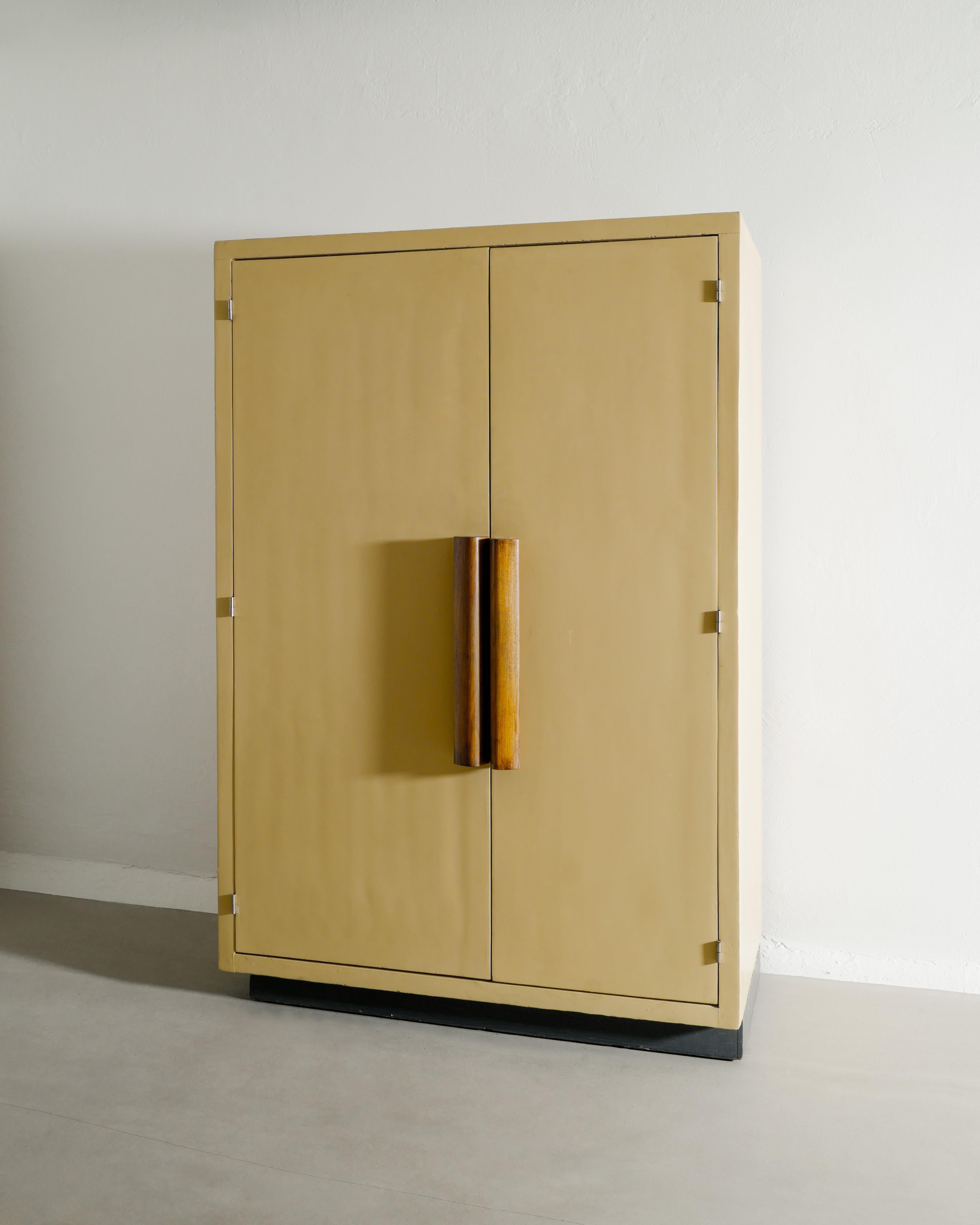Mid-Century moderno Armadio in legno di metà secolo di Le Corbusier per l'Unité d'Habitation, anni '40 in vendita