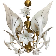 Lampadario italiano di Murano del Medioevo w. Splendidi paralumi floreali in vetro soffiato a bocca
