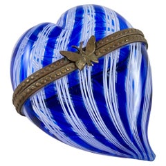 Scatola portagioie a forma di cuore in vetro veneziano di Murano Latticino