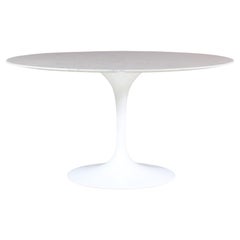 Tavolo da pranzo "Tulip" di Eero Saarinen per Knoll International, USA